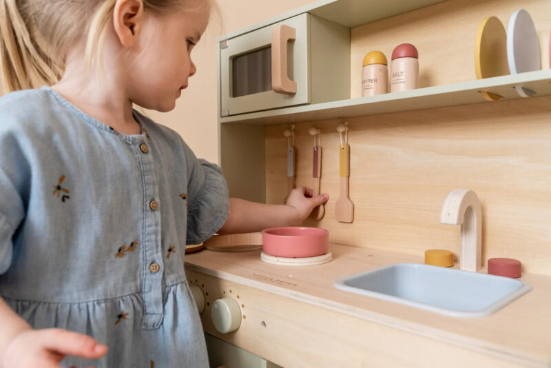 Play Kitchen, Toaster and Vegetable Bundle - Image 4